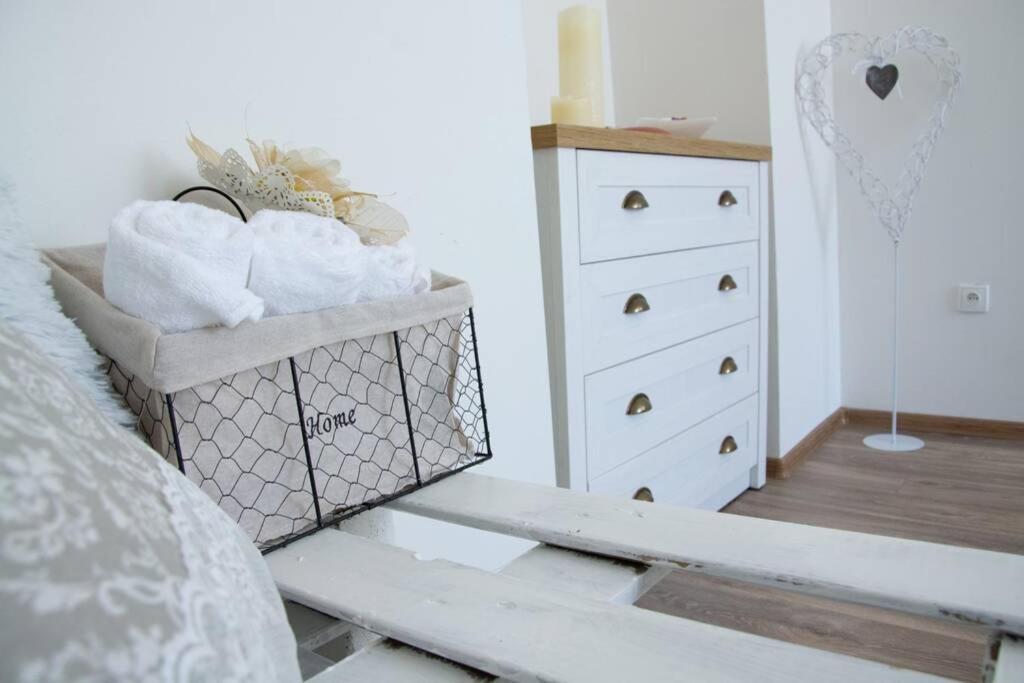 Stylovy Apartman V Centru Nachoda Exterior foto