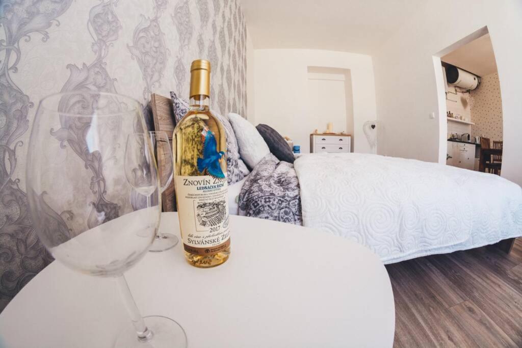 Stylovy Apartman V Centru Nachoda Exterior foto